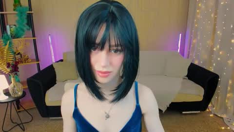 christinaconteeree online show from January 2026 05:27:01 PM