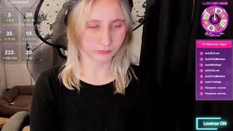 christinafiveplus online show from October 2025 09:17:02 PM