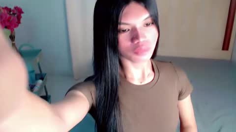 Snapshot of christine_slutt chatting on October 2025 05:45:02 PM STEFFY online show from October 2025 05:45:02 PM