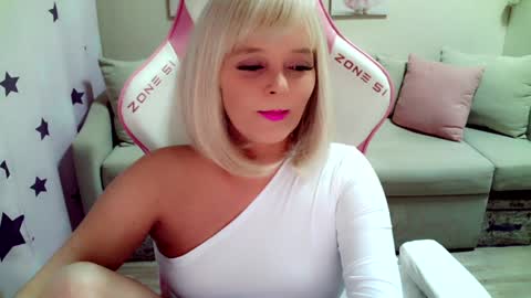 Christi online show from January 2025 12:54:01 PM