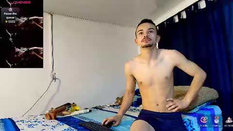 Snapshot of christopher__vans chatting on July 2026 11:01:02 AM CHRISTOPHER online show from July 2026 11:01:02 AM