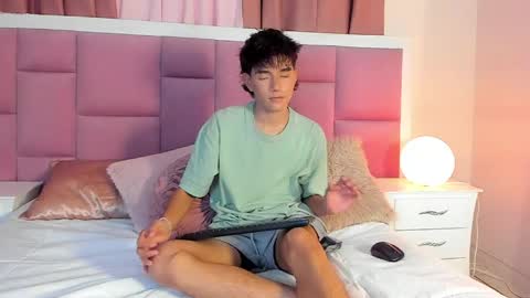 Chris online show from May 2026 07:51:02 PM