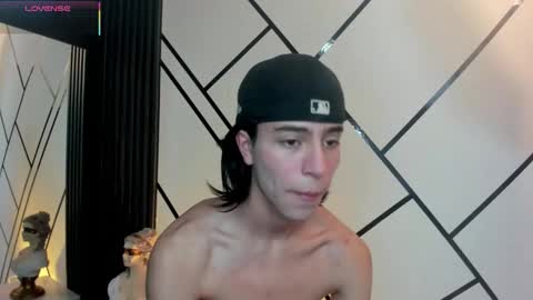 chrristopher77 online show from September 2025 04:18:01 PM