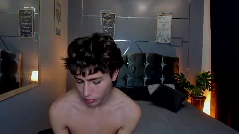 chrristopher77 online show from October 2025 01:57:02 PM