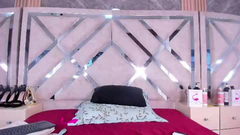Snapshot of chrystal_davids chatting on July 2026 12:40:01 PM chrystal_davids online show from July 2026 12:40:01 PM