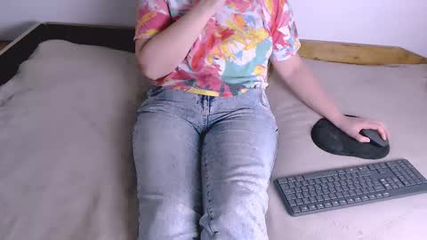 Maia online show from December 2025 08:58:01 PM