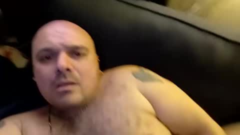 chubbyman40 online show from April 2026 07:44:02 PM