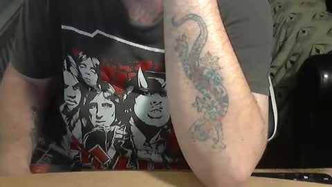 Snapshot of chunkisgreat chatting on November 2025 12:00:02 AM chunkisgreat online show from November 2025 12:00:02 AM