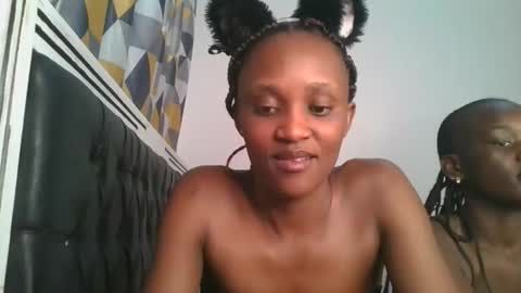 chyna_baibe online show from October 2025 06:06:01 PM