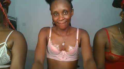 chyna_baibe online show from October 2025 05:56:01 PM