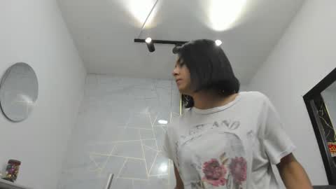 ...   ... online show from December 2025 04:41:01 AM