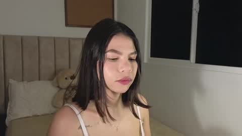 Mia online show from March 2026 05:00:02 AM