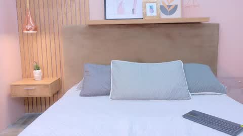 cielo rivera online show from April 2026 01:12:01 PM