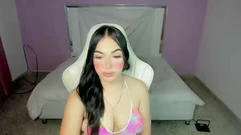 Snapshot of cieloo_ chatting on September 2025 09:04:01 PM CIELO online show from September 2025 09:04:01 PM