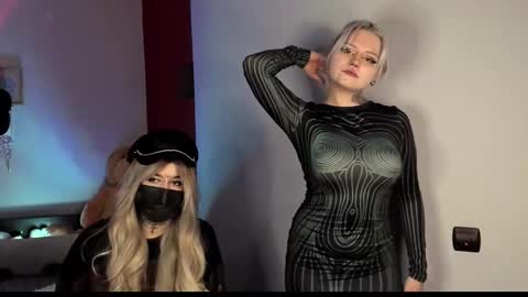 Snapshot of cigaretteduringsex chatting on September 2025 03:01:01 PM Helen and Teya online show from September 2025 03:01:01 PM