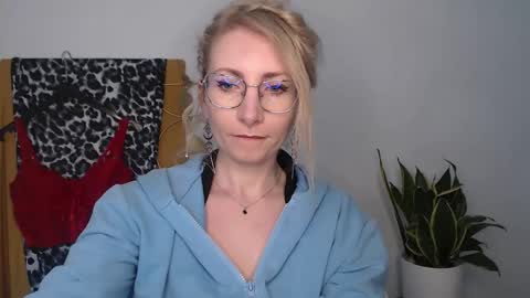 Cinderella online show from April 2026 05:32:02 AM