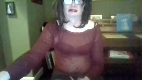 Snapshot of cindyhewittslut chatting on October 2025 06:52:01 AM cindyhewittslut online show from October 2025 06:52:01 AM