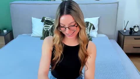 cindymori online show from November 2025 02:38:01 PM