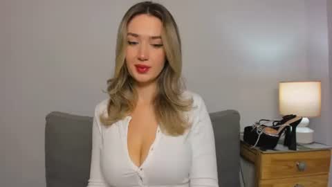 Snapshot of cindyprettywomen chatting on January 2025 04:44:01 PM cindyprettywomen online show from January 2025 04:44:01 PM