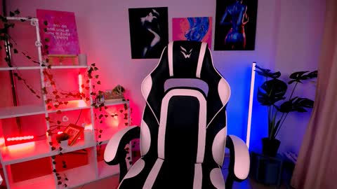 Cindy online show from October 2025 03:58:01 AM
