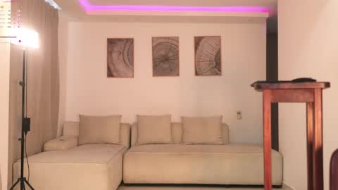 cinnamon__criss online show from June 2026 09:48:01 PM