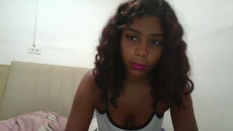 Snapshot of cinnamonn_19 chatting on August 2026 06:37:02 AM cinnamon 19 online show from August 2026 06:37:02 AM