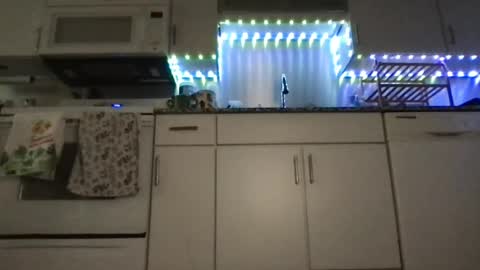 Snapshot of cinnamonpeaches chatting on August 2026 10:35:01 PM Carmen online show from August 2026 10:35:01 PM