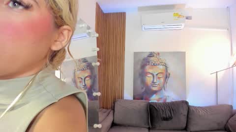 Cintia online show from March 2026 11:06:01 AM