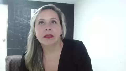 cinthia1609 online show from March 2025 08:21:02 PM