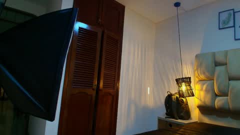 cinthiabaker online show from April 2026 12:17:02 PM