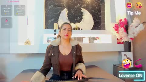 Cinthya  online show from September 2025 11:43:02 AM