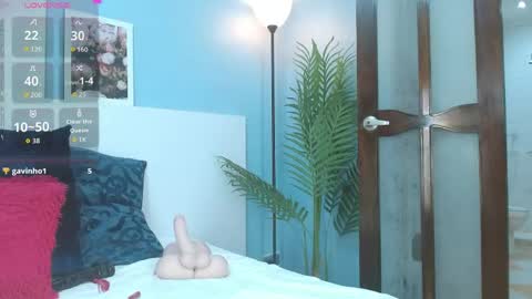 Cintia Hills online show from April 2026 04:07:02 AM