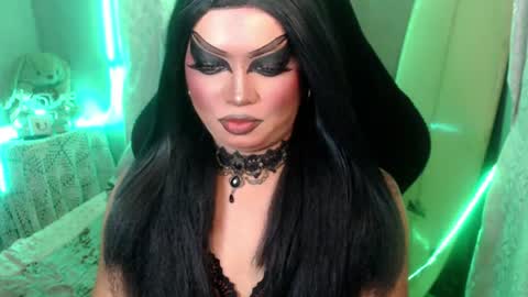 Snapshot of cj_parker69 chatting on June 2026 06:05:02 PM QUEEN CESS online show from June 2026 06:05:02 PM