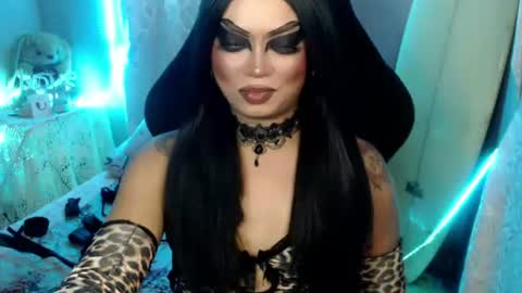 Snapshot of cj_parker69 chatting on June 2026 04:11:01 PM QUEEN CESS online show from June 2026 04:11:01 PM