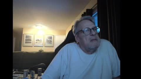 Snapshot of cjscout chatting on December 2024 12:51:02 AM cjscout online show from December 2024 12:51:02 AM