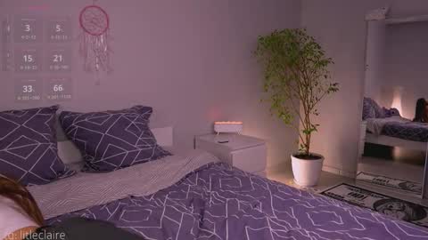 Snapshot of claire_amoure chatting on October 2025 07:58:02 PM Claire online show from October 2025 07:58:02 PM