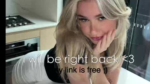 Claire online show from December 2024 01:18:02 AM