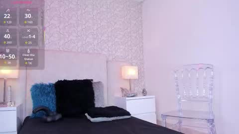 Claire Miller online show from November 2025 05:05:01 AM