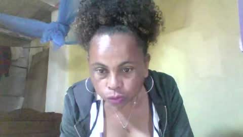 Snapshot of clairette9794 chatting on June 2026 08:02:02 AM clairette9794 online show from June 2026 08:02:02 AM
