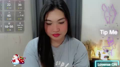 CLAIRE online show from October 2025 05:23:02 PM