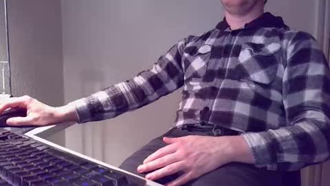 clamshive7 online show from March 2026 06:25:02 PM