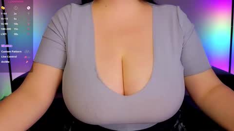 Clara  online show from October 2025 09:57:01 PM