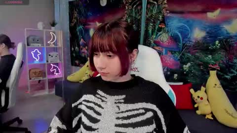 clarabenson online show from November 2025 06:41:04 PM