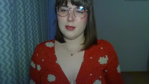 Snapshot of claralovely chatting on April 2026 05:37:01 PM Clara online show from April 2026 05:37:01 PM