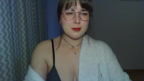 Snapshot of claralovely chatting on May 2026 05:43:01 PM Clara online show from May 2026 05:43:01 PM