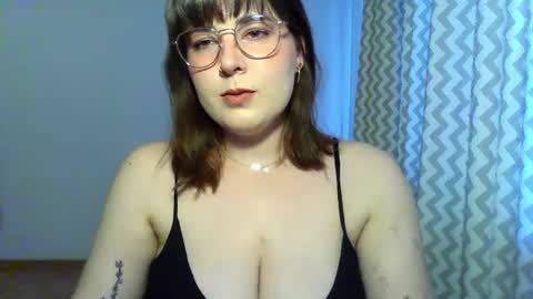 Snapshot of claralovely chatting on June 2026 06:23:01 PM Clara online show from June 2026 06:23:01 PM