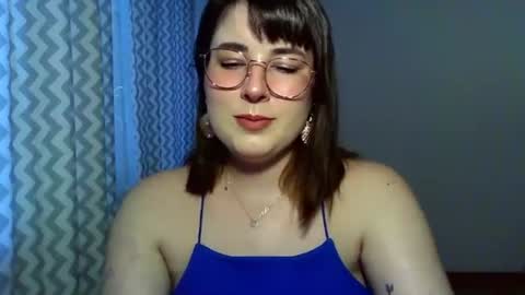 Snapshot of claralovely chatting on June 2026 06:20:01 PM Clara online show from June 2026 06:20:01 PM