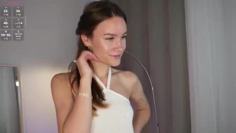 Snapshot of clare_ff chatting on October 2025 01:53:02 PM Claire online show from October 2025 01:53:02 PM