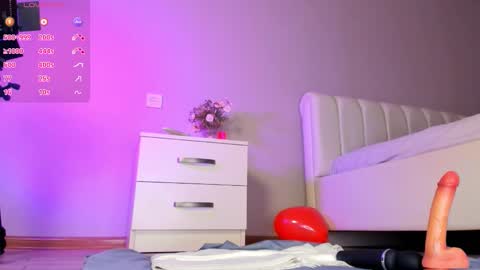 Yumi online show from December 2025 03:52:02 PM