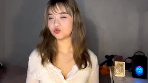 Snapshot of clary_cloud chatting on October 2025 06:21:01 PM Lara online show from October 2025 06:21:01 PM